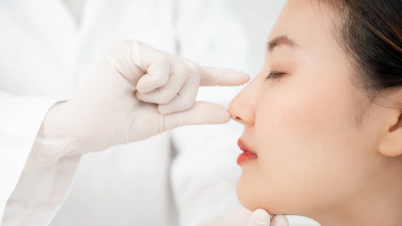 Đầu mũi to sau nâng là phản ứng tự nhiên của cơ thể